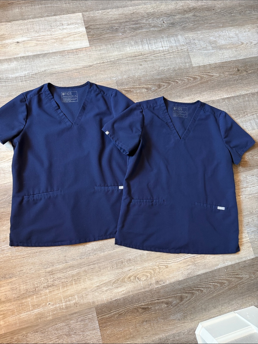 Figs Casma navy scrub Tops medium